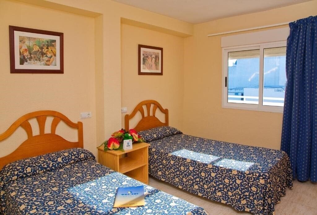 Фото Avenida Apartamentos 2*