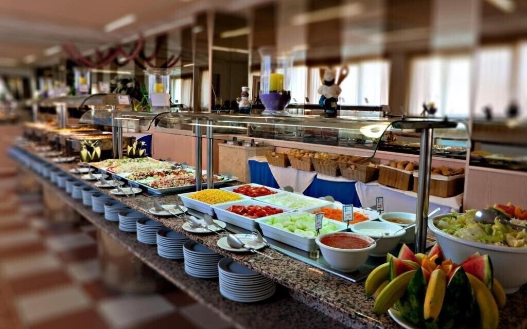 Фотографія Medsur Alone 3*