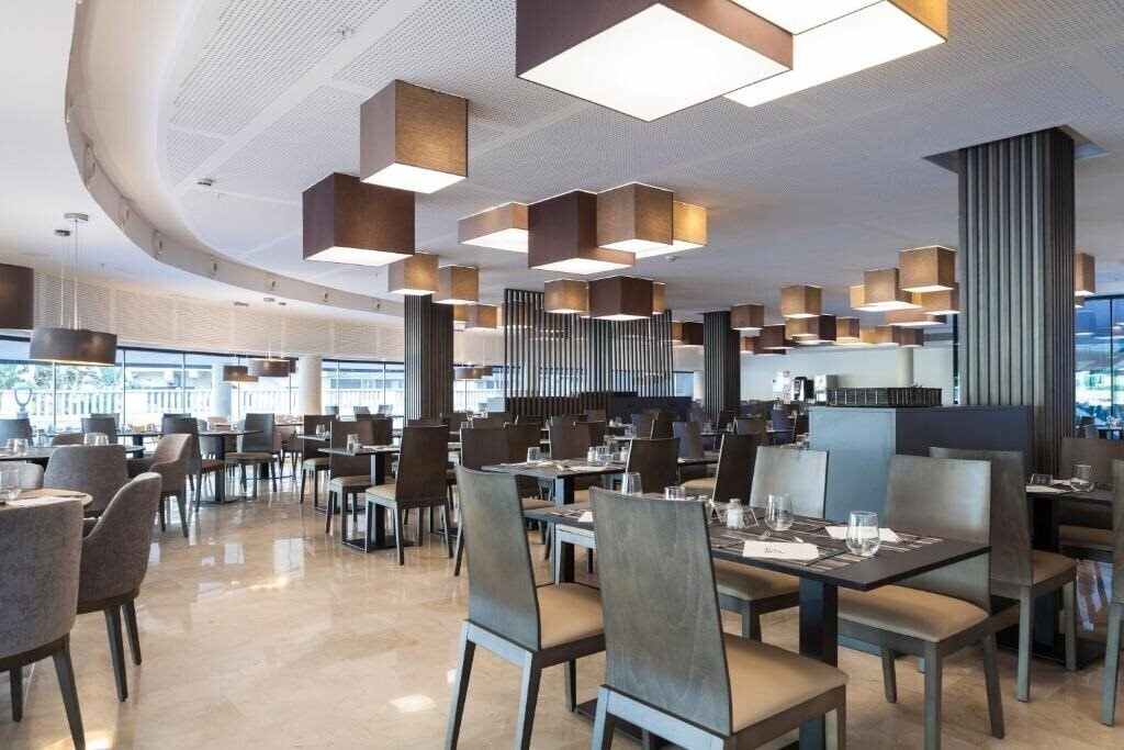 Картинка Bristol 3*