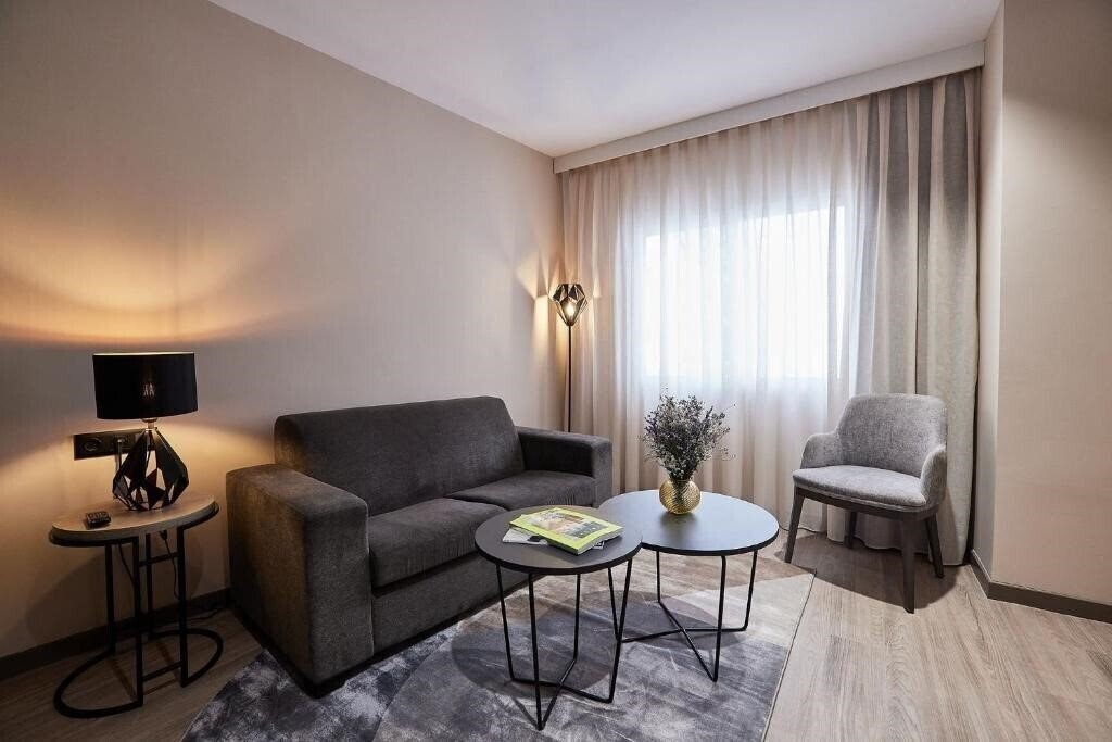 Апартаменты Bristol 3*