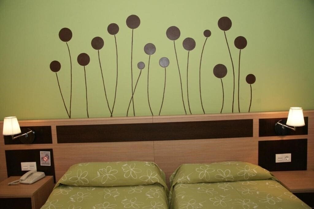 Апартаменти Golden 3*