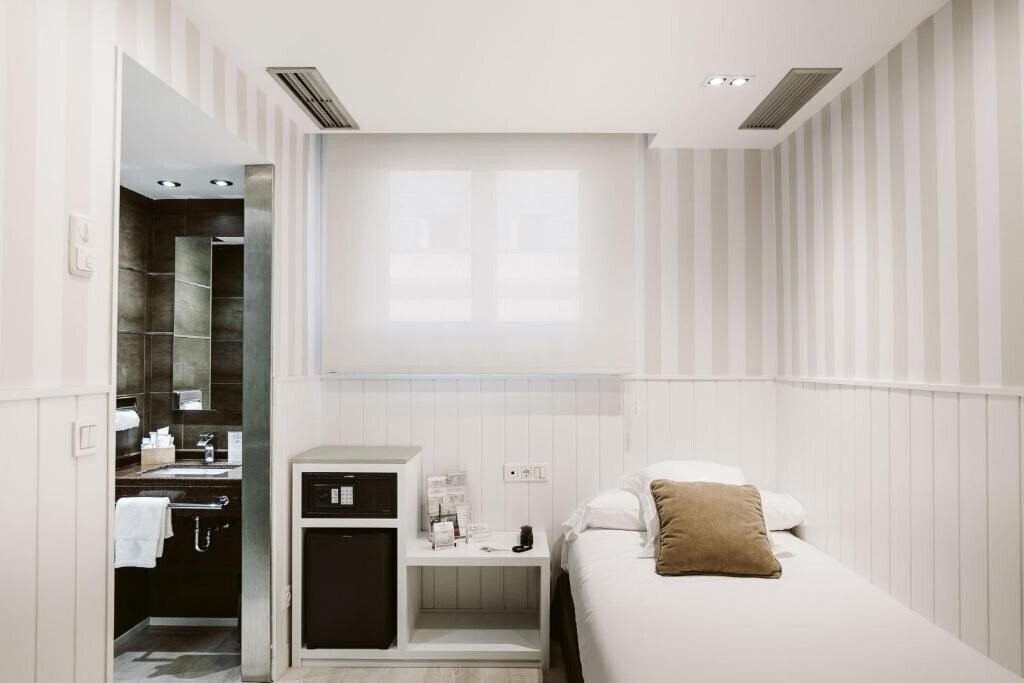 Апартаменты Abando 4*