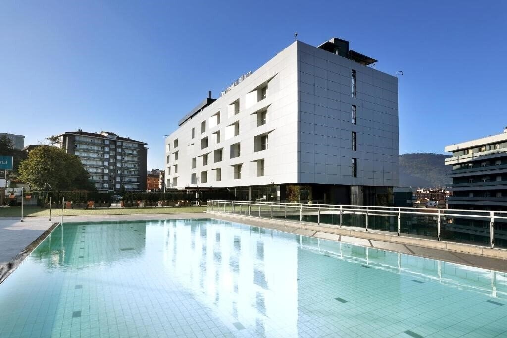 Готель Occidental Bilbao 4*