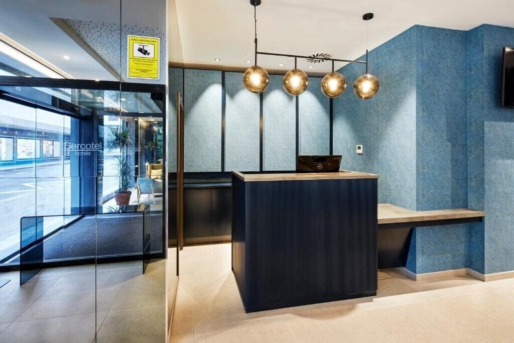 Территория Sercotel Ayala 4*