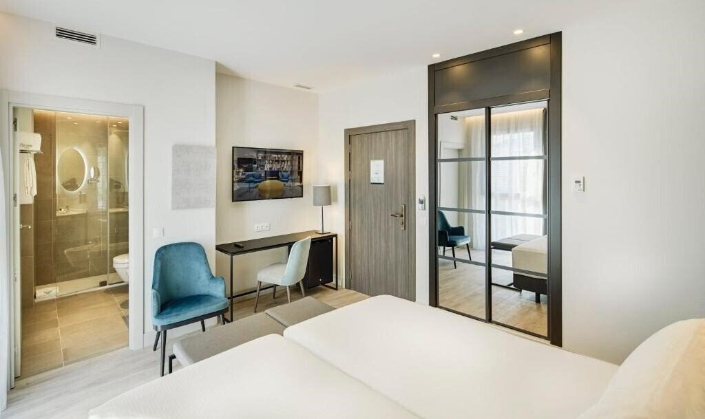 Панорама Sercotel Ayala 4*