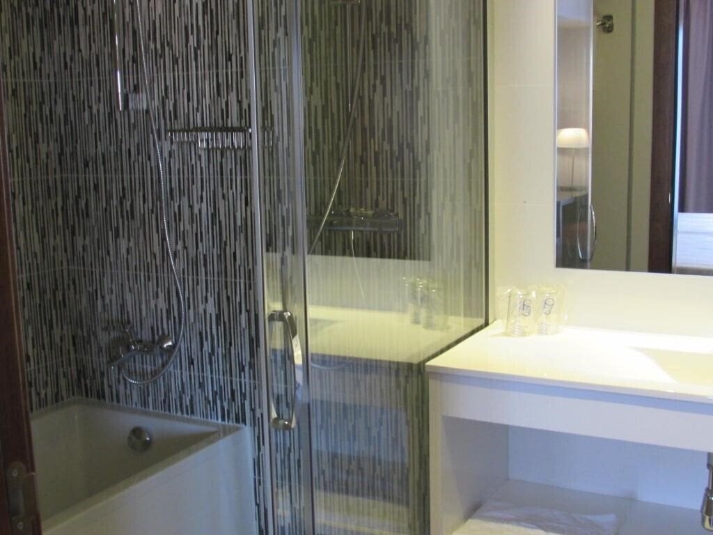 Апартаменти Petit Palau 4*