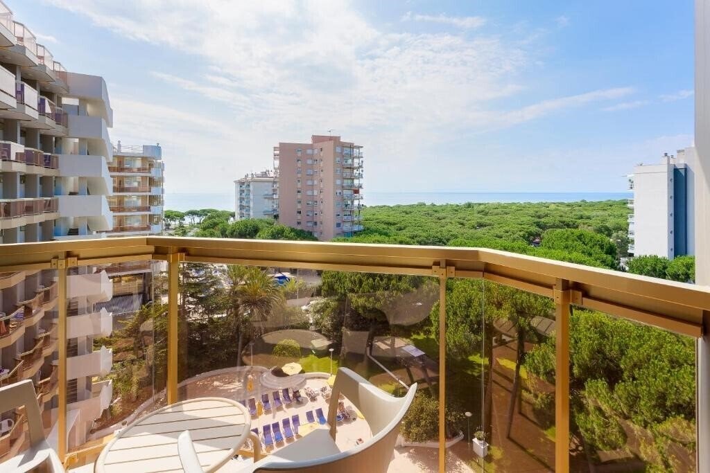 Апартаменты Beverly Park & SPA 4*