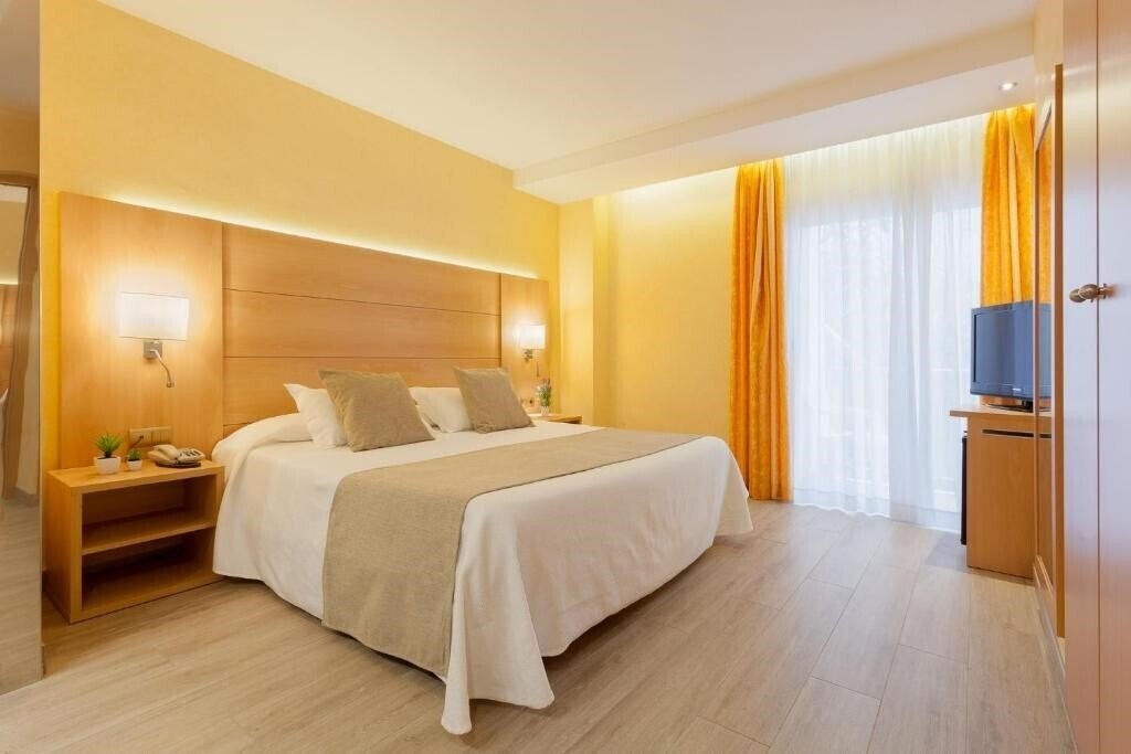 Территория Pimar Hotel 3*