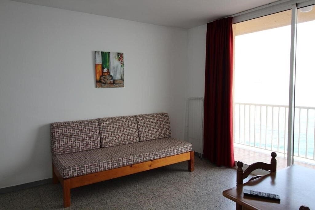 Панорама El Sorrall Apt 3*