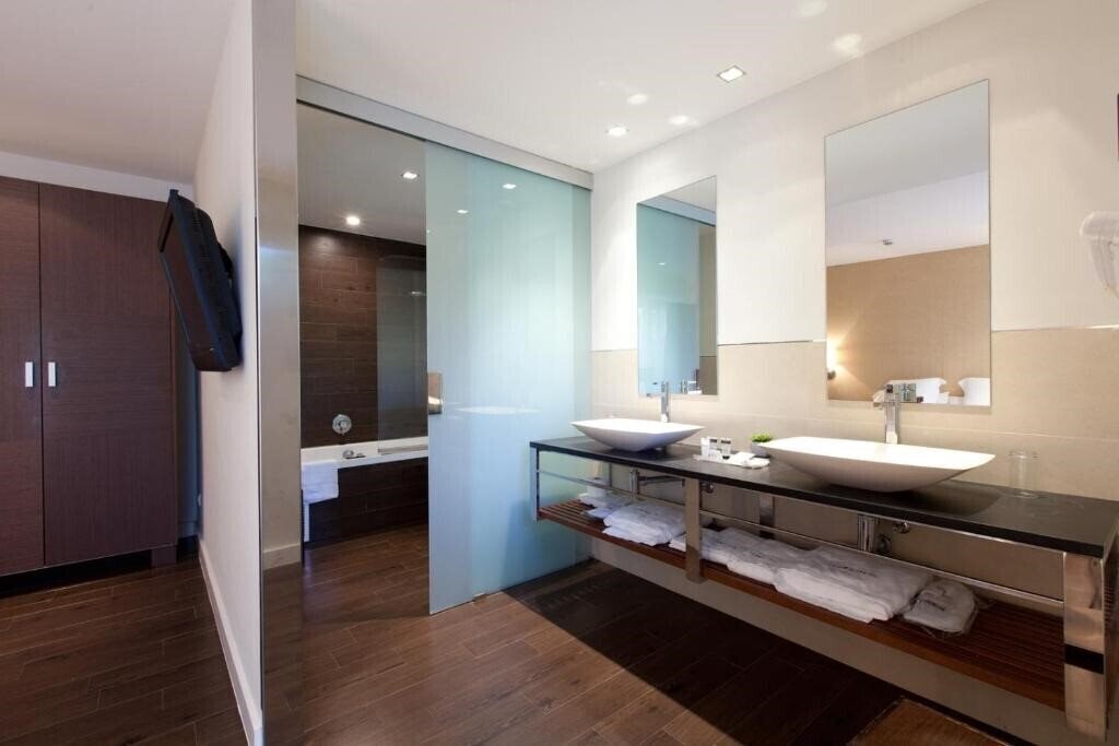 Фотография Mr Les Rotes 4*