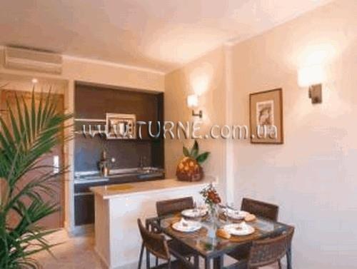 Територія Pierre & Vacances Estepona 4*