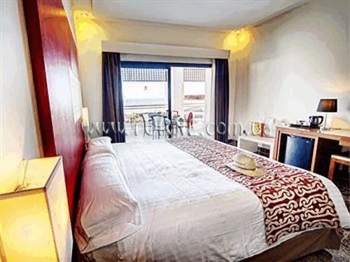 Вид Fuerte Estepona Suites Spa 4*