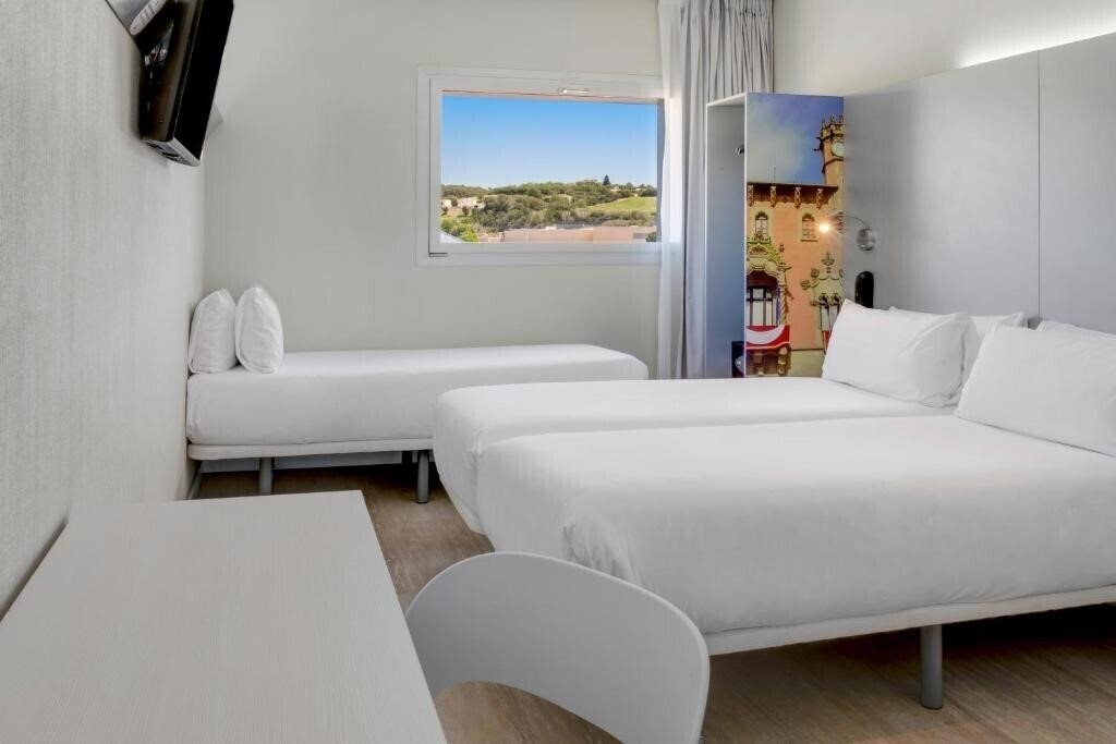 Фотографія B&B Hotel Figueres (ex. Sidorme Figueres) 2*