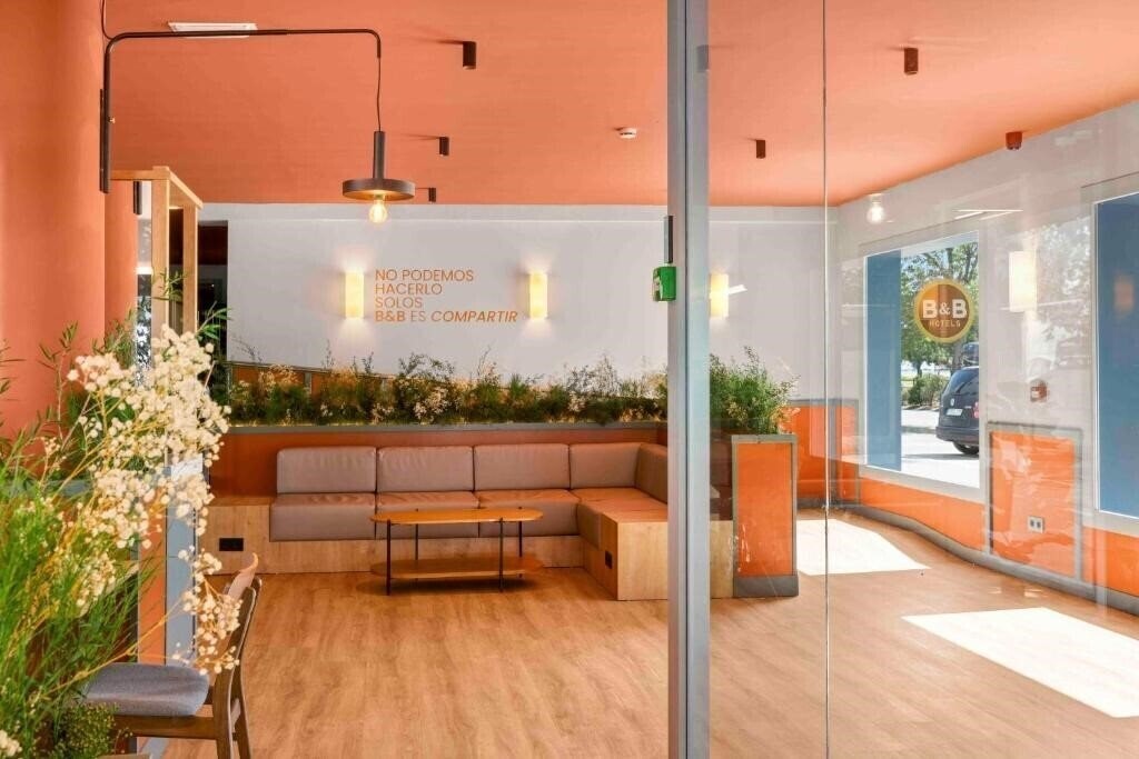 Територія B&B Hotel Figueres (ex. Sidorme Figueres) 2*