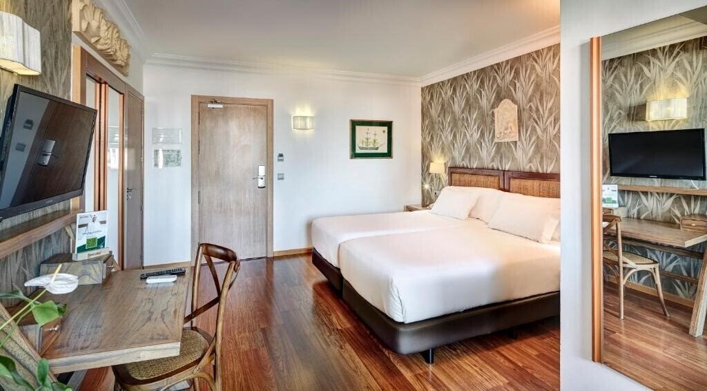 Панорама Sercotel Hotel President 4*