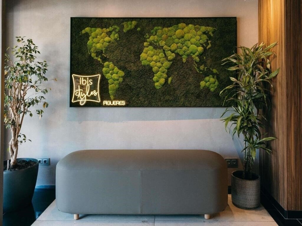Фотографія Ibis Styles Figueres Ronda 3*