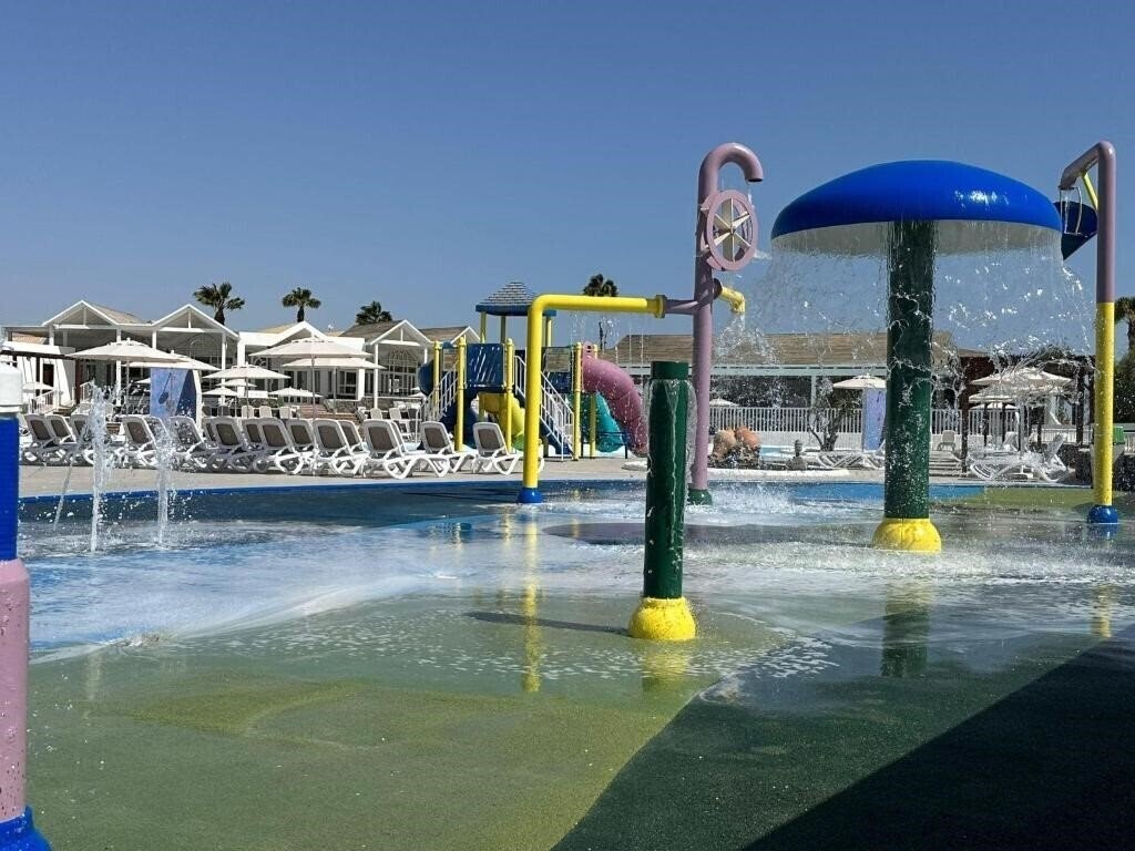 Територія Club Caleta Dorada 3*