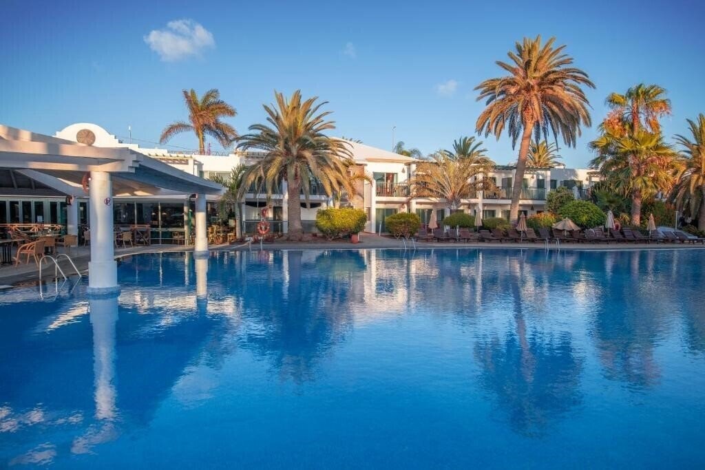 Готель Las Marismas 3*