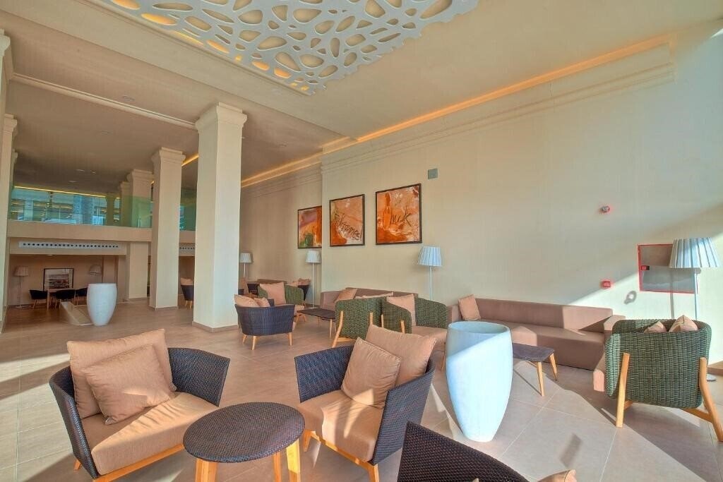 Апартаменти SBH Monica Beach 4*