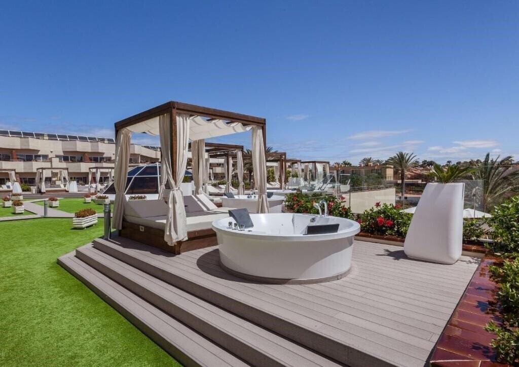 Територія Barcelo Corralejo Bay 4*