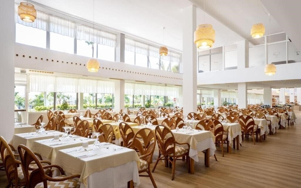 Апартаменти Drago Park 4*