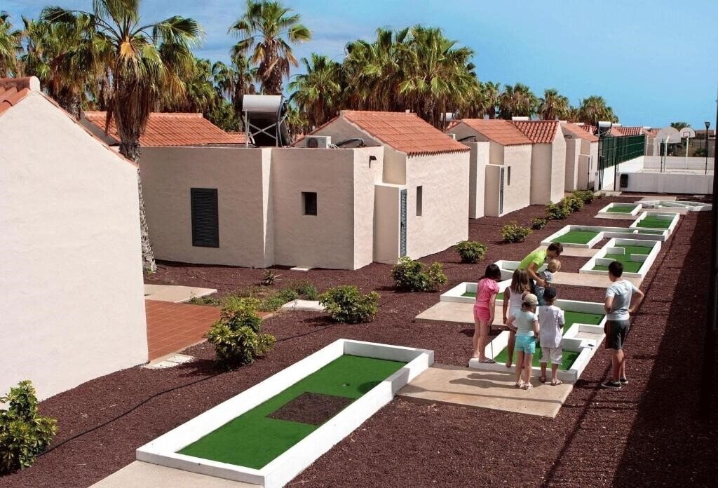 Панорама Cay Beach Caleta отель без категории