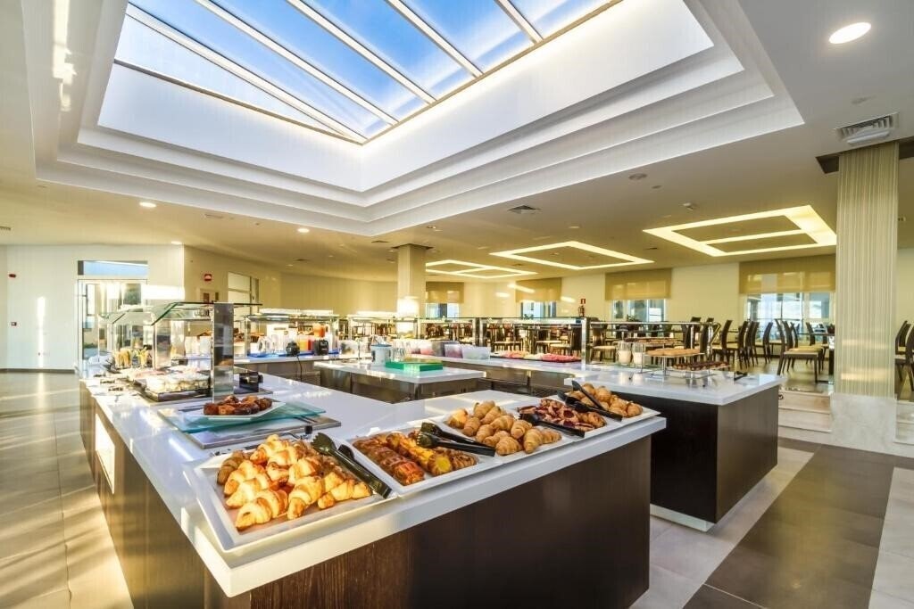 Вид Royal Palm Resort & SPA (ex. TUI Sensimar Royal Palm Resort & SPA) 4*