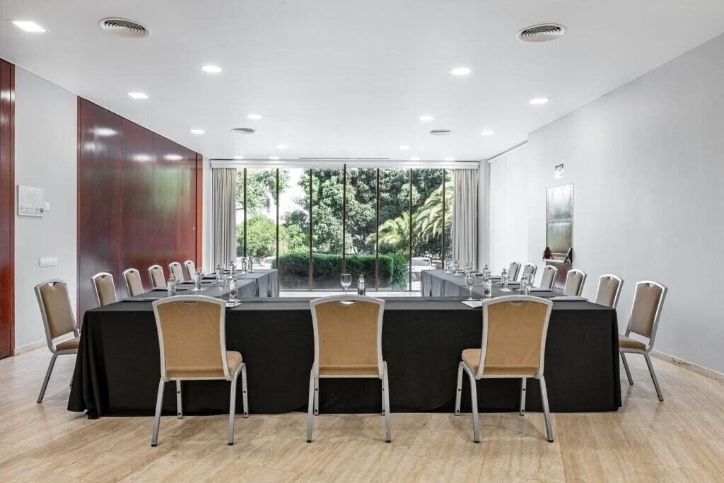 Вид Eurostars Ciudad De La Coruna 4*