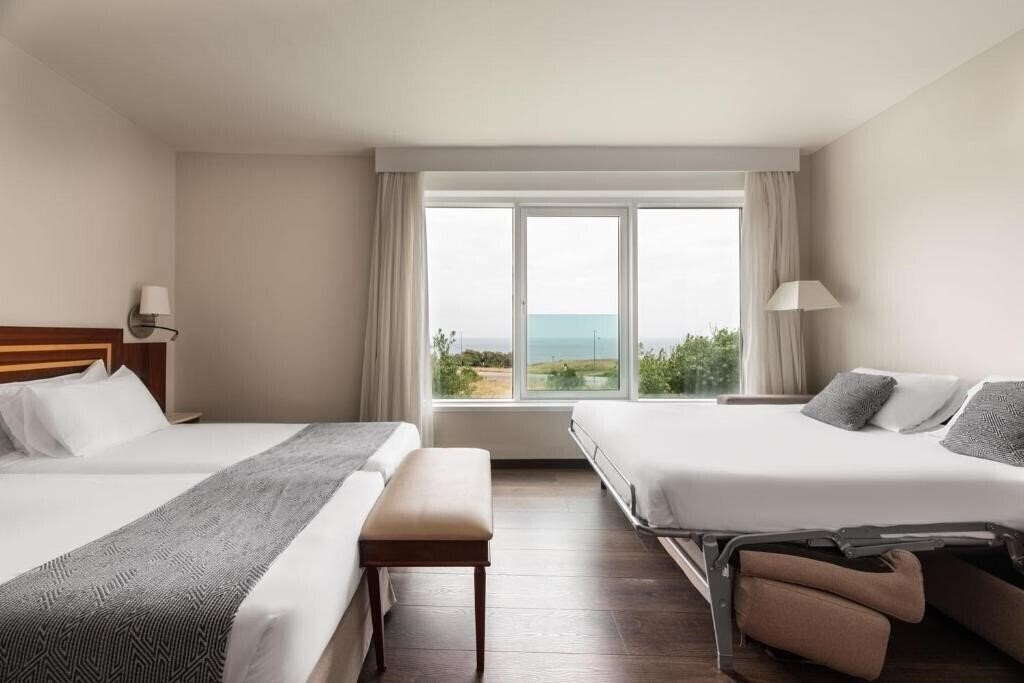 Територія Eurostars Ciudad De La Coruna 4*