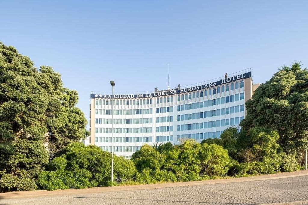 Апартаменти Eurostars Ciudad De La Coruna 4*