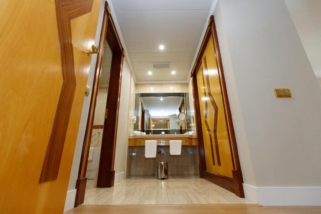 Апартаменти Hotel Oca Puerta del Camino (ex. Hotel Puerta del Camino) 4*