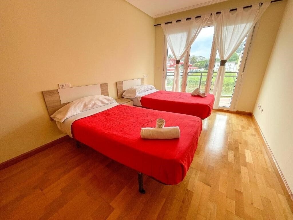 Фото Apartamentos Foz 3000 (ex. Alojamientos Foz 3000) 3*