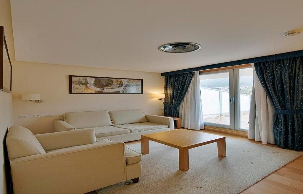 Апартаменти Lobios Caldaria Hotel Balneario Bubaces (ex. Balneario de Lobios) 4*