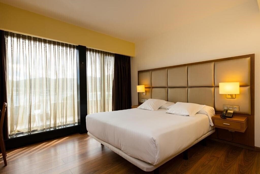 Апартаменти Thalasso Cantabrico Las Sirenas 4*