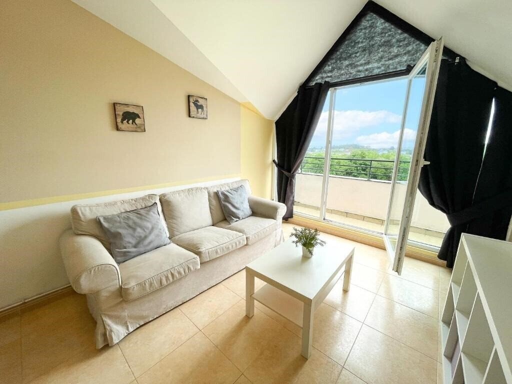 Готель Apartamentos Playa De Las Catedrales 3000 3*