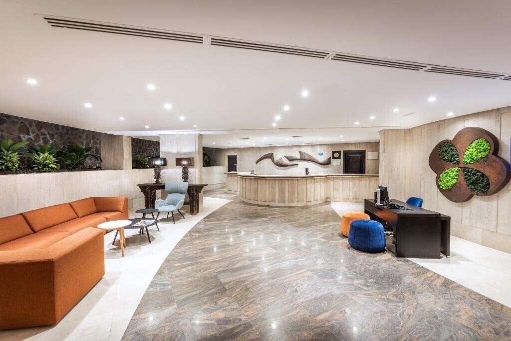 Територія Sol Barbacan Aparthotel 4*