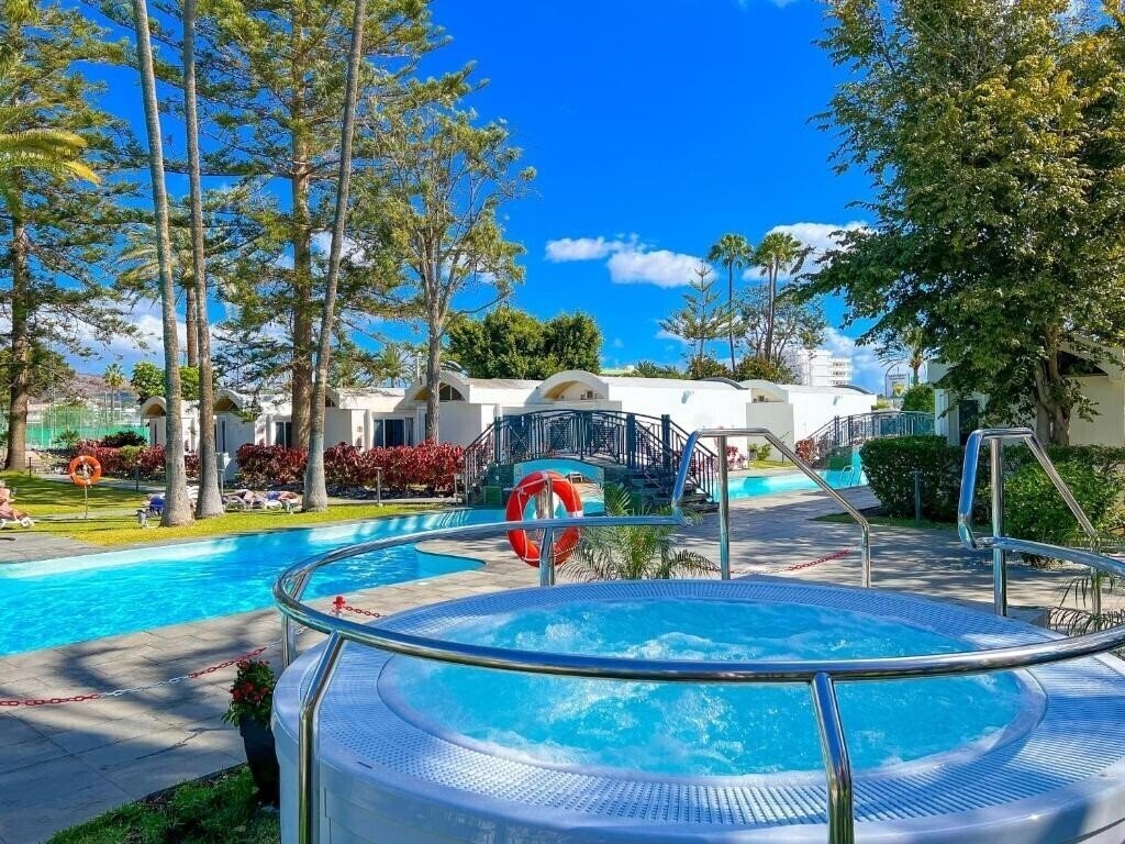 Вид Cordial Bungalows Biarritz 3*