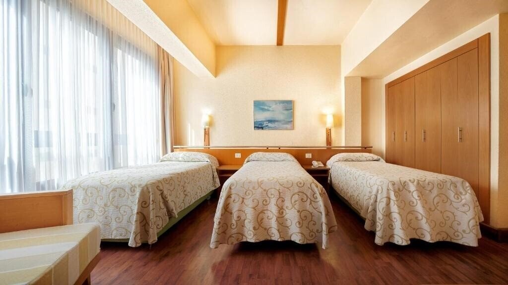 Панорама Bull Hotel Astoria 3*
