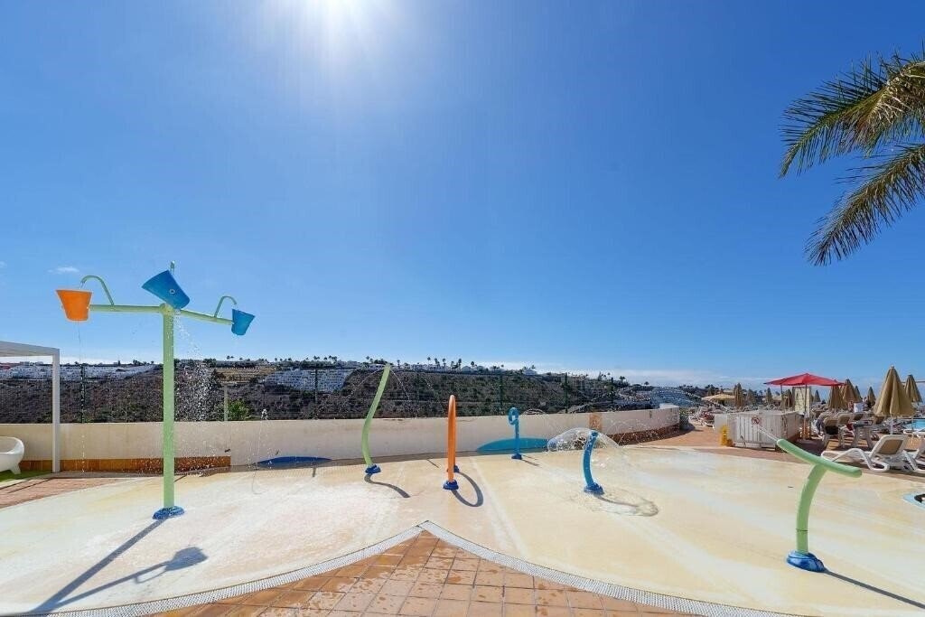 Апартаменти Altamadores 4*