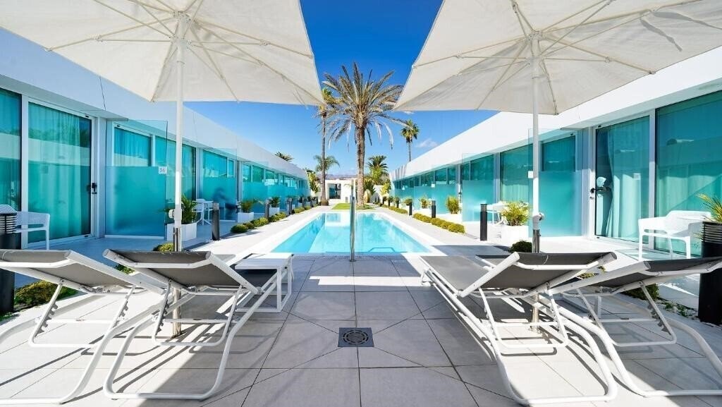 Вид Hotel Nayra - Adults Only 4*