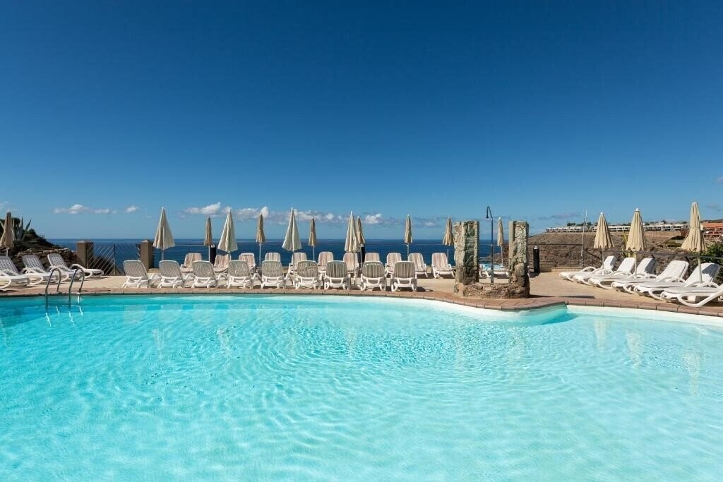 Панорама Holiday Club Jardin Amadores 4*