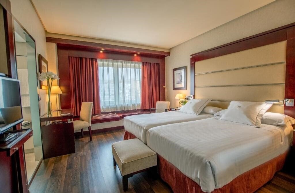 Апартаменти Andalucia Center 4*