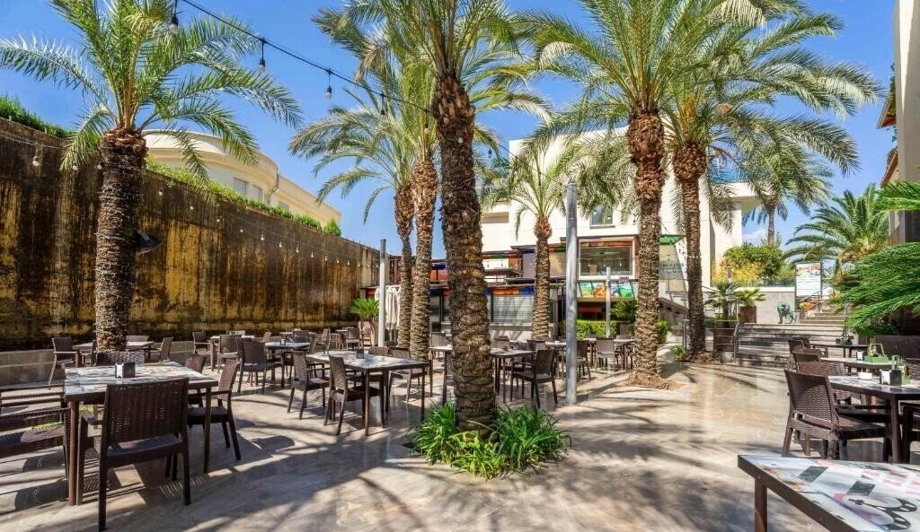 Територія Camino De Granada 4*