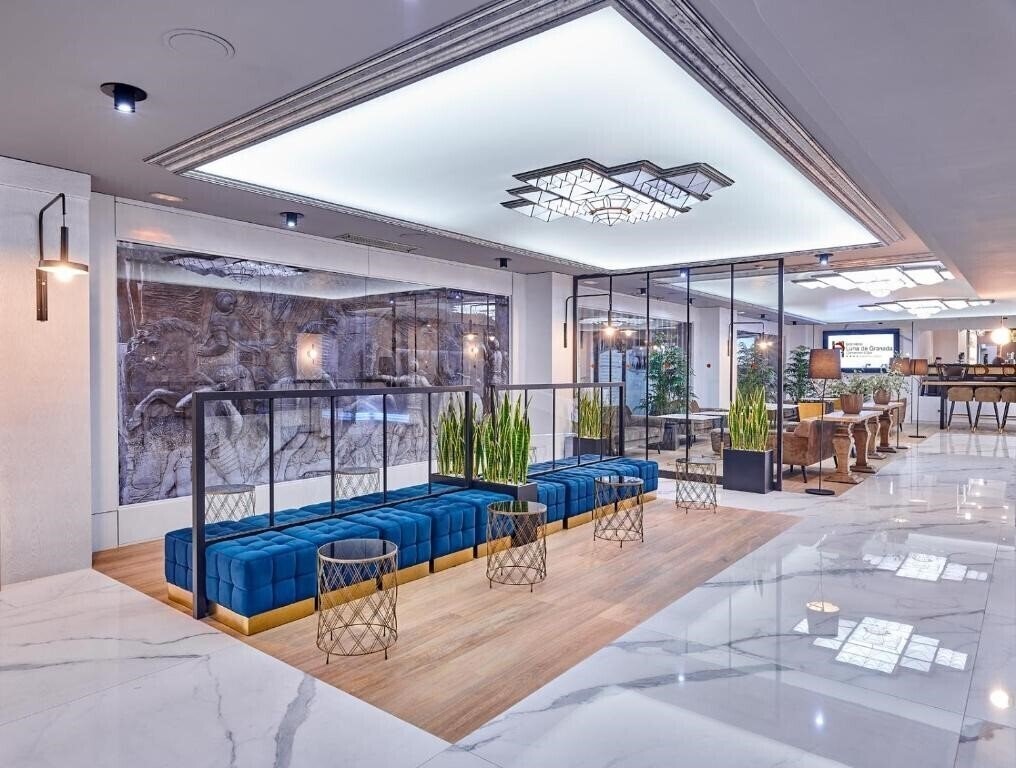 Фото Gran Hotel Luna De Granada 4*