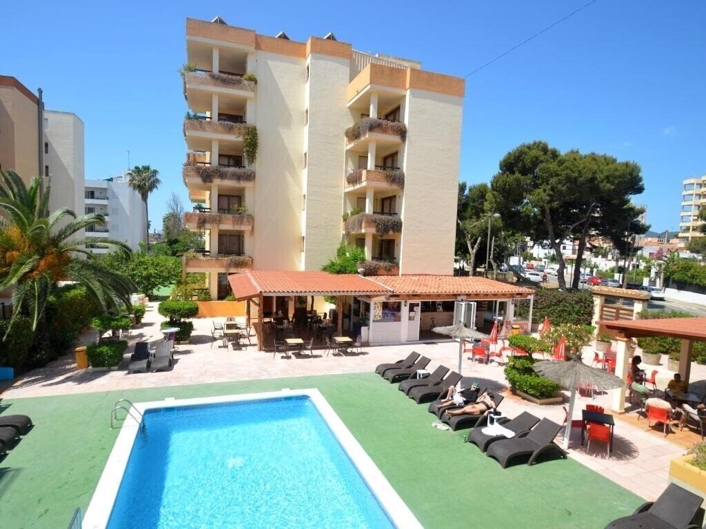 Територія Arlanza Apartments 2*