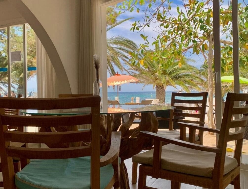 Панорама Tagomago 4*