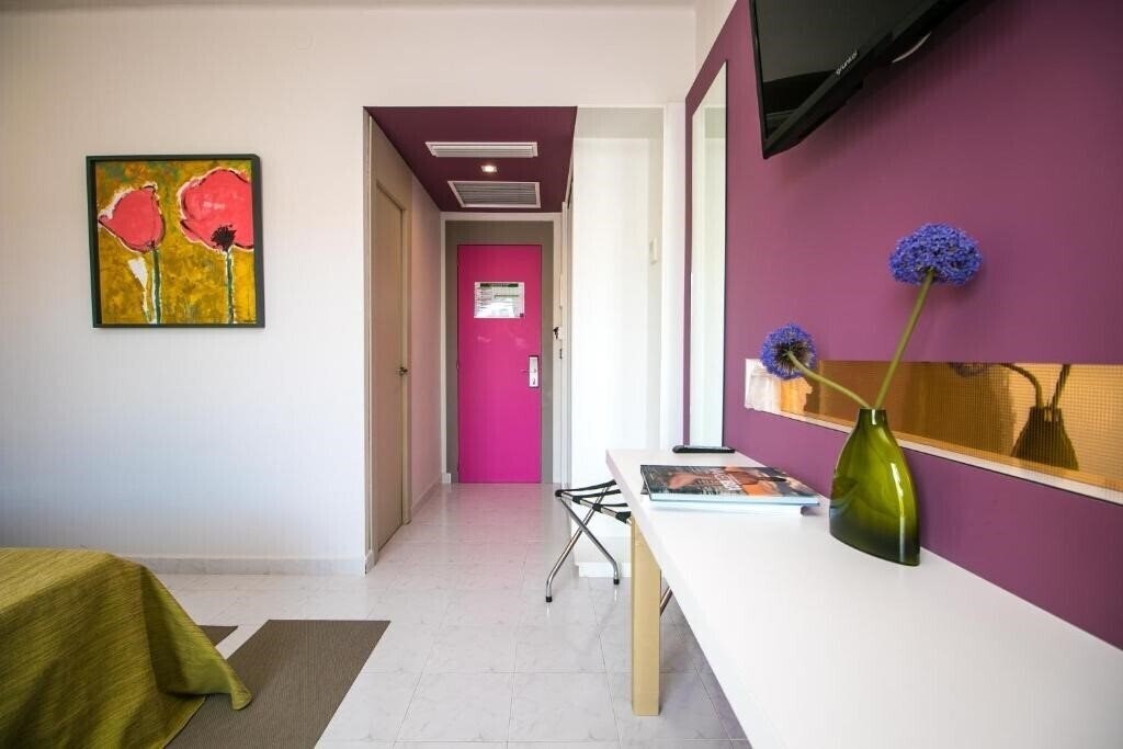 Территория The Purple Hotel by Ibiza Feeling (Lgtb Friendly) 3*