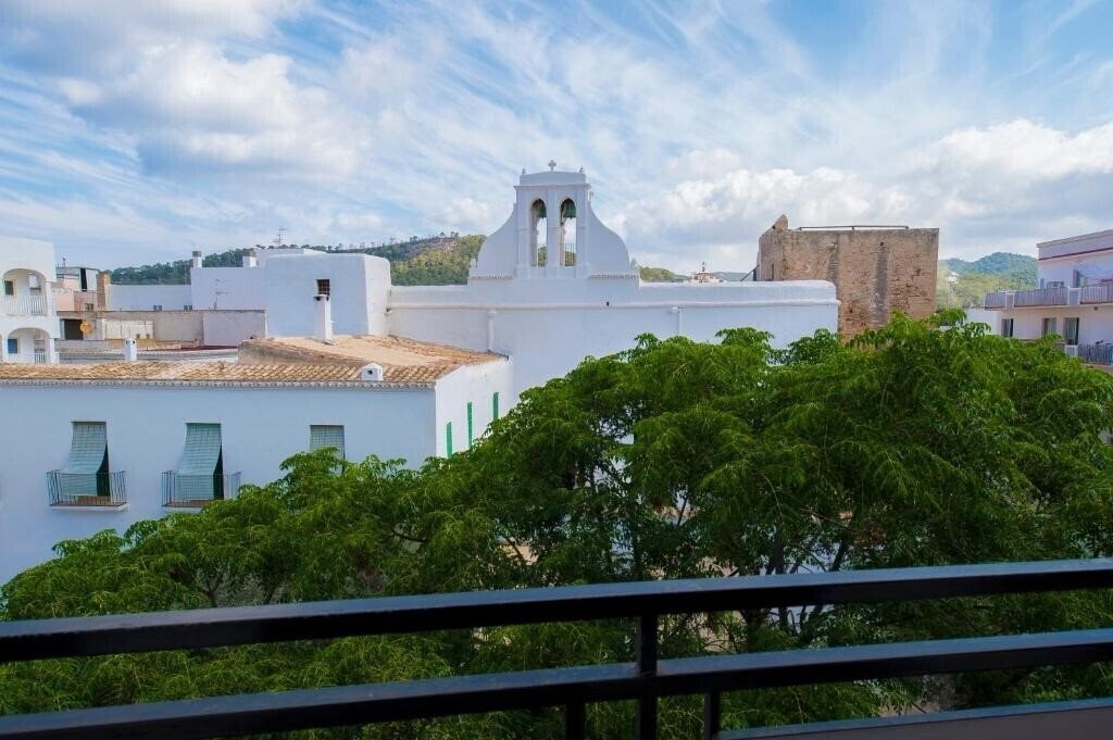 Вид Tramuntana 1*