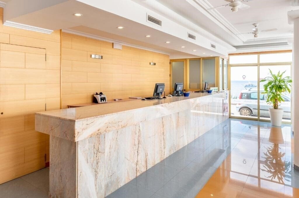 Територія Complejo Lux-Mar 2*