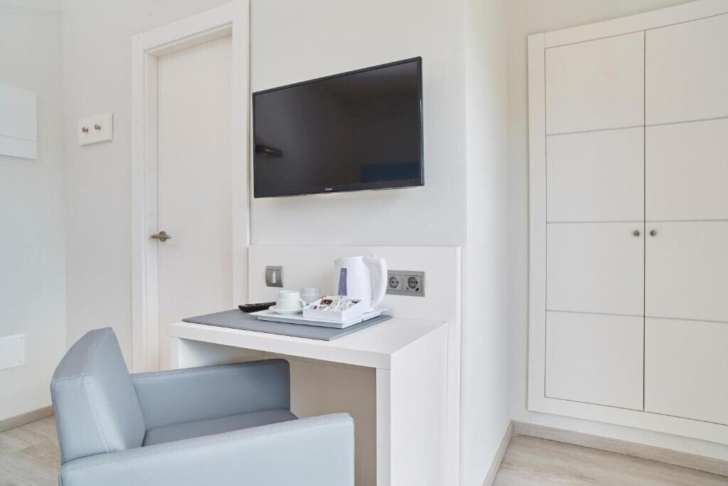 Панорама Invisa Es Pla 3*